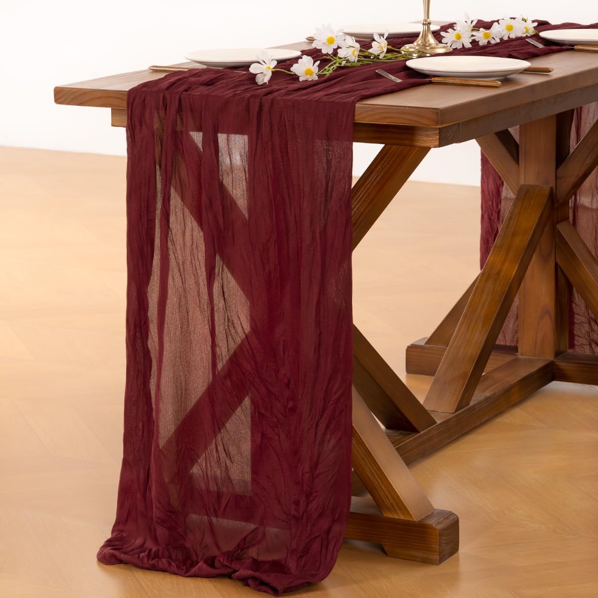 120" Long Luxurious Emerald Green Velvet Table Runner - 20" x 120" Wrinkle-Resistant Decor for Weddings, Banquets, and Thanksgiving